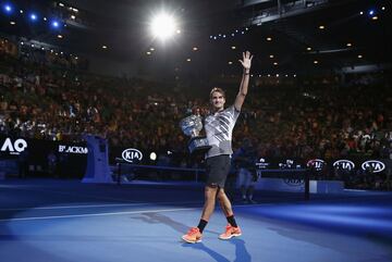 Ganó a Rafael Nadal por 6-4, 3-6, 6-1, 3-6 y 6-3