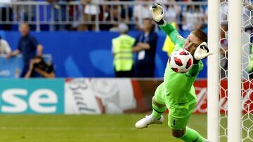 Samara (Russian Federation), 07/07/2018.- Goalkeeper Jordan Pickford of England in action during the FIFA World Cup 2018 quarter final soccer match between Sweden and England in Samara, Russia, 07 July 2018.
 
 (RESTRICTIONS APPLY: Editorial Use Only, not