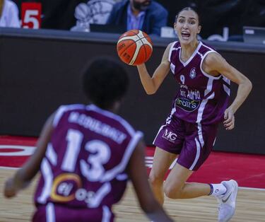 Arrojo: "Mi familia me ha hecho tener los pies en el suelo"