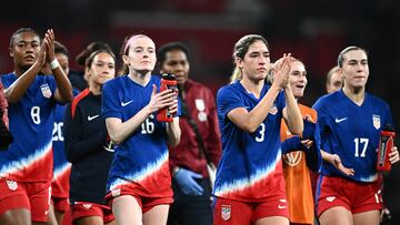 Soccer Football - International Friendly - Women - England v United States - Wembley Stadium, London, Britain - November 30, 2024 United States' Rose Lavelle and Korbin Albert react after the match REUTERS/Dylan Martinez