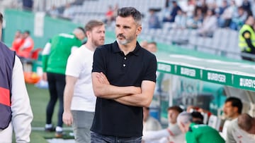 Ania, en el banquillo