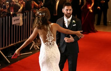 Messi y Antonella Roccuzzo como marido y mujer.