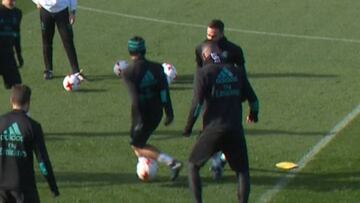 El caño de Carvajal a Ceballos que desató el griterío en el rondo