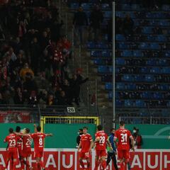 UEFA sanciona al Unión Berlín por comportamientos racistas