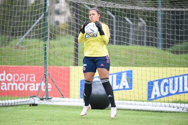 El equipo de Carlos Paniagua entrena en Bogotá pensando en el Mundial Femenino Sub 20, que se disputará en Costa Rica a partir del 10 de agosto. Este martes saldrá la convocatoria para la Copa.
