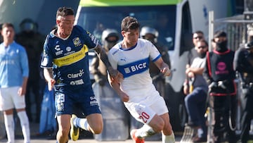 Futbol, Everton vs Universidad Catolica.
Fecha 19, Campeonato Nacional 2024.
El jugador de Universidad Catolica Gonzalo Tapia, derecha, disputa el balon contra Tomas Asta-Buruaga de Everton durante el partido de primera division disputado en el estadio Sausalito de Vina del Mar, Chile.
11/08/2024
Sebastian Cisternas/Photosport
Football, Everton vs Universidad Catolica.
19th turn, 2024 National Championship.
Universidad Catolica's player Gonzalo Tapia, right, vies for the ball against Tomas Asta-Buruaga of Everton during a first division match held at the Sausalito stadium in Vina del Mar, Chile.
11/08/2024
Sebastian Cisternas/Photosport