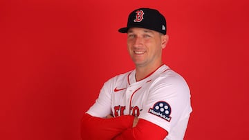 FORT MYERS, FLORIDA - FEBRUARY 18: Alex Bregman #2 of the Boston Red Sox poses for a portrait during photo day at JetBlue Park at Fenway South on February 18, 2025 in Fort Myers, Florida. Kevin C. Cox/Getty Images/AFP (Photo by Kevin C. Cox / GETTY IMAGES NORTH AMERICA / Getty Images via AFP)