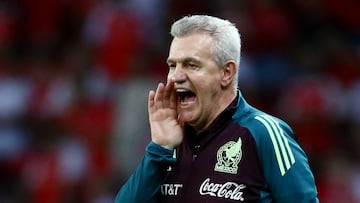 Soccer Football - Friendly - Internacional v Mexico - Estadio Beira Rio, Porto Alegre, Brazil - January 16, 2025 Mexico coach Javier Aguirre reacts REUTERS/Diego Vara
