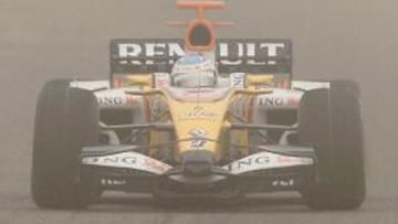 <strong>ESTRENO.</strong> Alonso pudo estrenar el R28 en el circuito de la Comunitat Valenciana "Ricardo Tormo" tras levantarse un poco la niebla con la que amaneció el día.