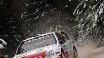 <b>LOS ESPAÑOLES.</b> Los españoles Xavi Pons (Citroen Xsara) y Daniel Sordo (Citroen Xsara) fueron séptimo y vigésimo primero, respectivamente.