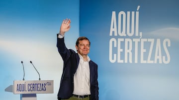 El candidato del Partido Popular de Castilla y León a la reelección como Presidente de la Junta, Alfonso Fernández Mañueco, durante la clausura de un acto con motivo del día internacional de la mujer, a 8 de marzo de 2026, en Burgos, Castilla León (España). Alfonso Fernández Mañueco reafirma su compromiso "irrenunciable" con la igualdad, reivindica la "valía" de sus compañeras y carga contra el modelo de la ministra Ana Redondo por sus "chapuzas con las pulseras antimaltrato".
08 MARZO 2026 ELECCIONES AUTONÓMICAS;CAMPAÑA ELECTORAL;DÍA DE LA MUJER
Tomás Alonso / Europa Press
08/03/2026