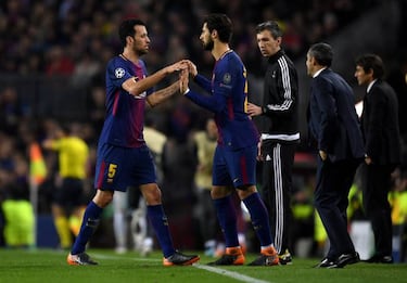 Sergio Busquets out for three weeks with fractured toe