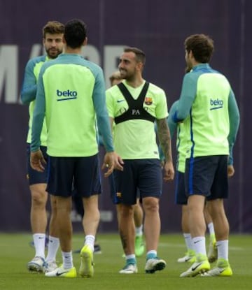 Piqué y Paco Alcácer