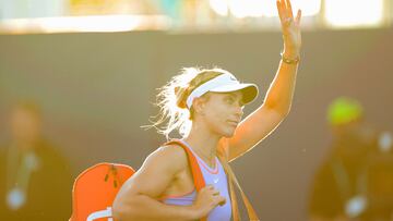 SAN JOSE, CALIFORNIA - AUGUST 06: Paula Badosa of Spain exits the court after losing to Daria Kasatkina of Russia during the Semi- Final singles match at the Mubadala Silicon Valley Classic, part of the Hologic WTA Tour, at Spartan Tennis Complex on August 06, 2022 in San Jose, California.   Carmen Mandato/Getty Images/AFP (Photo by Carmen Mandato/Getty Images)
== FOR NEWSPAPERS, INTERNET, TELCOS & TELEVISION USE ONLY ==