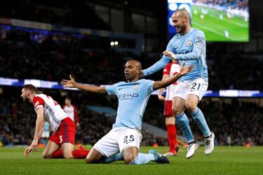 Bernardo Silva implores referees to protect Man City stars