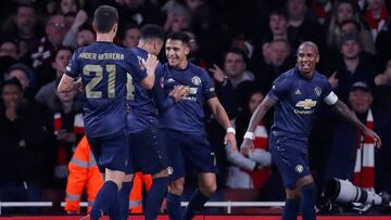 Soccer Football - FA Cup Fourth Round - Arsenal v Manchester United - Emirates Stadium, London, Britain - January 25, 2019 Manchester United's Alexis Sanchez celebrates scoring their first goal with team mates Action Images via Reuters/