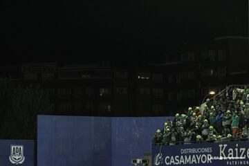 La Peña Vindio Sotileza de Madrid acudió con sus característicos sombreros verdes a Santo Domingo.