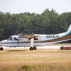 Una niña de 11 años sobrevive a un accidente de avioneta gracias al 'abrazo de oso' de su padre