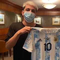 El brasileño que animaba a Argentina y consiguió la camiseta de Messi en la final de la Copa América