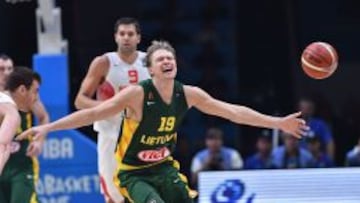 Lithuania's forward Mindaugas Kuzminskas reacts during the final basketball match between Spain and Lithuania at the EuroBasket 2015 in Lille, northern France, on September 20, 2015. AFP PHOTO / PHILIPPE HUGUEN