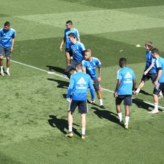 Dos salvavidas para el Madrid en Anoeta: Vinicius y Benzema