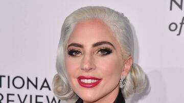 Lamenta Lady Gaga haber trabajado con R. Kelly 