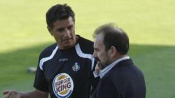 <b>NO HAY CRISIS. </b>Ángel Torres y Míchel, durante un entrenamiento.