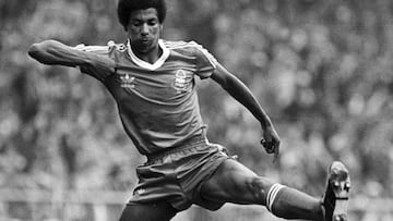 Viv Anderson: primer negro en la selección inglesa (1978)