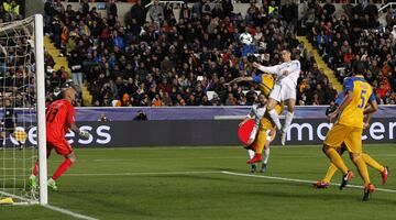 Cristiano Ronaldo, a pase de Marcelo, anotó el 0-5.