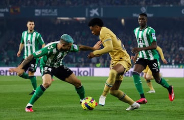 Álex Balde se enfrenta a la oposición de Aitor Ruibal.