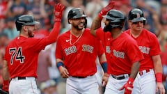Red Sox hit four homers in 15-1 rout, DeGrom strikes out 14