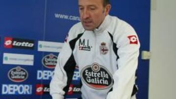 <b>CON CONFIANZA. </b>Miguel Ángel Lotina ha superado una situación complicada con la victoria ante el Villarreal en Riazor.