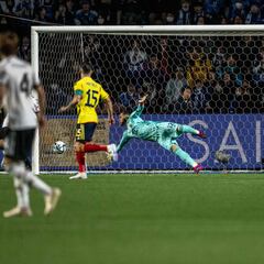 Vargas, Chunga, Mier... Arqueros bloqueados por Lorenzo