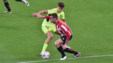 Llorente y Dani García en un Athletic-Atlético.