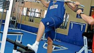 <b>PRIMEROS ENTRENAMIENTOS. </b>Marc trabajó ayer en el gimnasio.