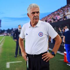 ‘Tuca’ Ferretti es cesado de Cruz Azul