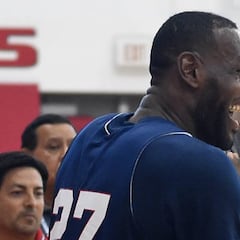 LeBron y Carmelo, cara y cruz del mercado de fichajes para ESPN