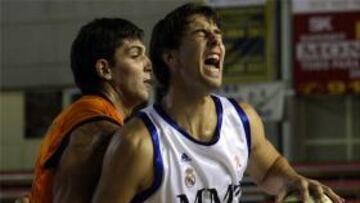 Tomic, con un golpe en el tobillo, podría no jugar mañana