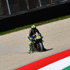 Rossi prefiere "hablar de cross" y Viñales de "baño de realidad"