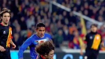 Puyol estará diez días de baja por una rotura fibrilar