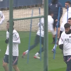Ramos trabaja con el grupo y podría estar más cerca el debut