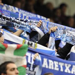 Las aficiones de Alavés y Rayo se unen contra el partido del lunes