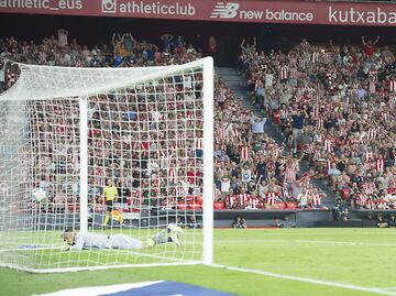 2-0. Raúl García marcó el segundo gol.