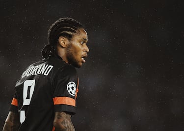 Actual delantero centro del Sociedade Esportiva Palmeiras. LLegó al Shakhtar Donetsk procedente del Sport Club Internacional. Tras su paso por la liga ucraniana fichó por el AC Milan a cambio de 14 millones de euros. Actualmente juega como delantero en el S. C. Internacional del Campeonato Brasileño de Serie A.