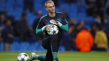 El Barcelona piensa en Onana como recambio de Cillessen