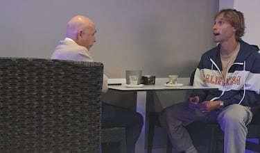 High flying Racing wait for Canales with open arms