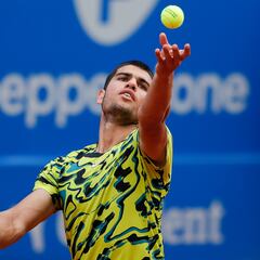 Alcaraz - Bautista: horario, TV y dónde ver el derbi español en el Conde de Godó en vivo online