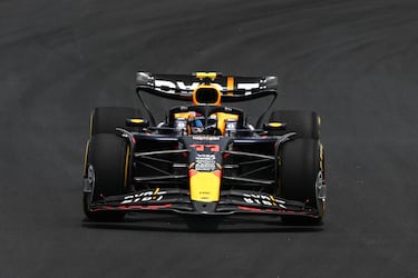 Checo Pérez no perdona y aplaude críticas hacia Red Bull 