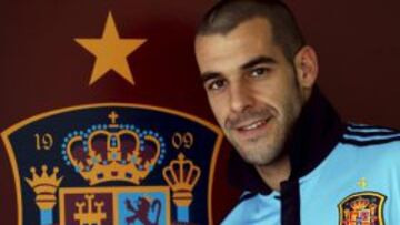 El delantero de la selección española, Álvaro Negredo, posa en un momento de la entrevista ofrecida a la Agencia EFE.