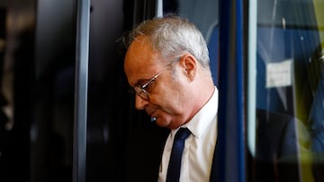 Luis Campos, director deportivo del PSG, antes de un partido.